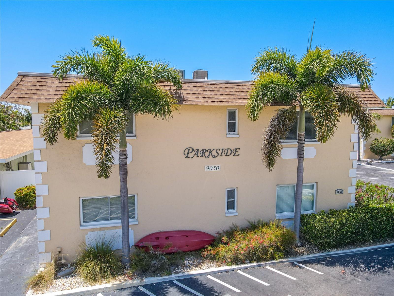 Ideal for full-time residents, vacationers, or investors, this property allows for a minimum rental period of three days and is suitable for all ages.