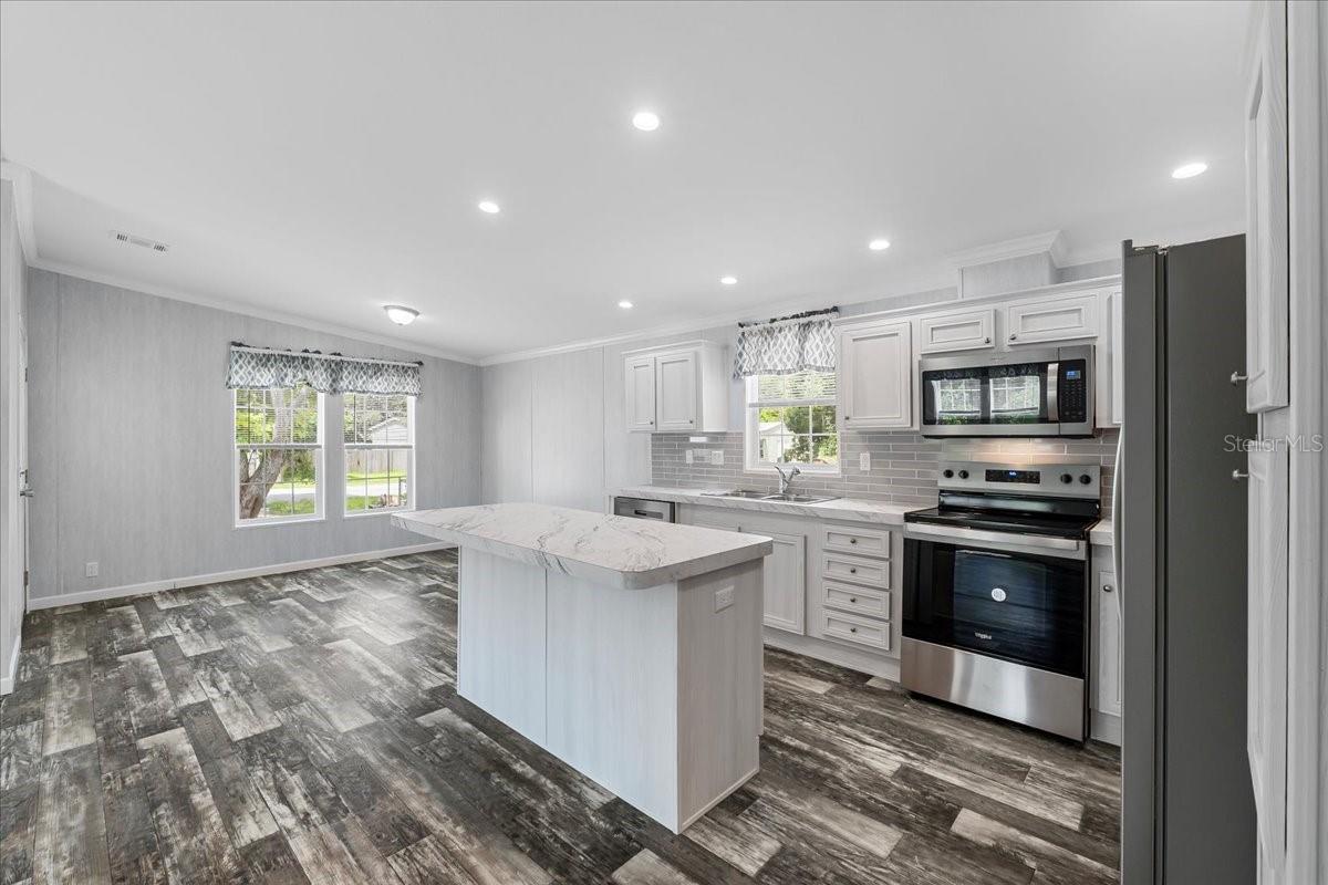 Kitchen w/view of Dinette