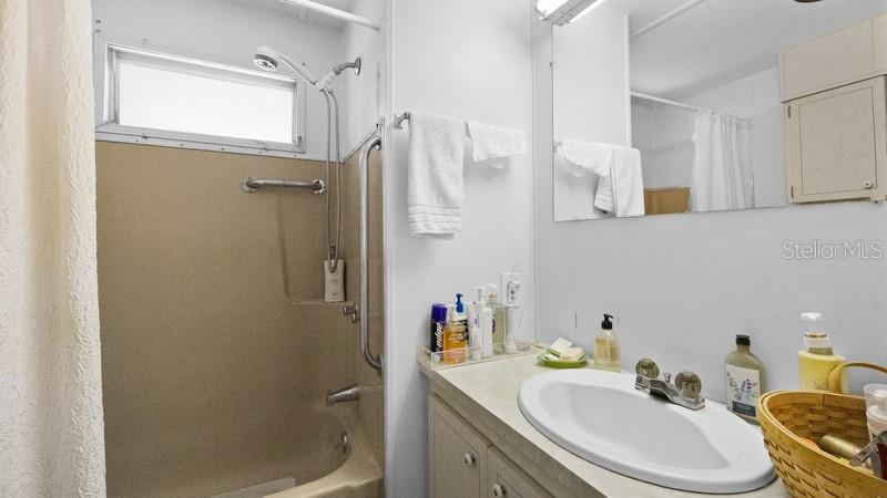 Primary bathroom with tub/shower