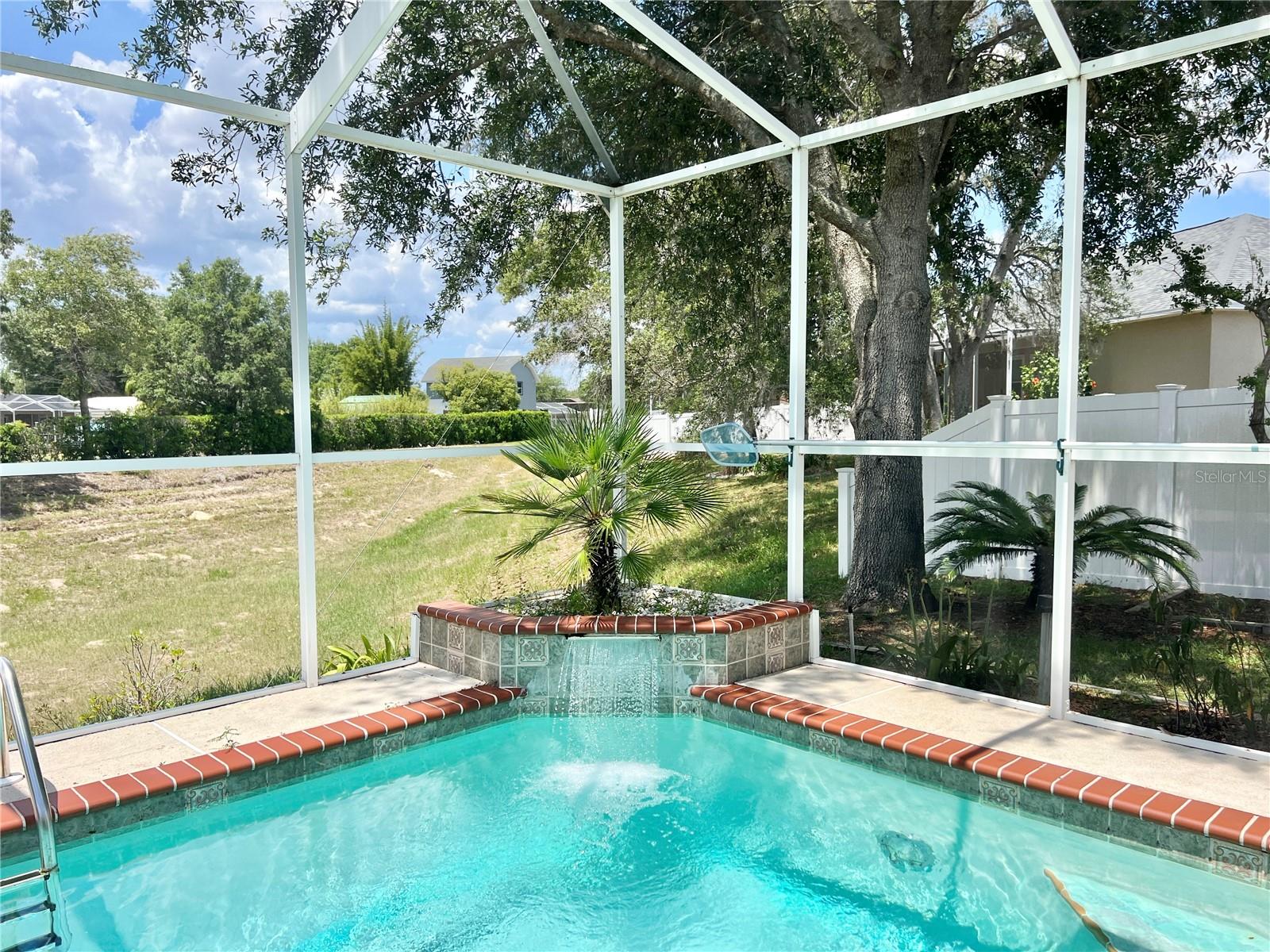 Private Pool - Fountain