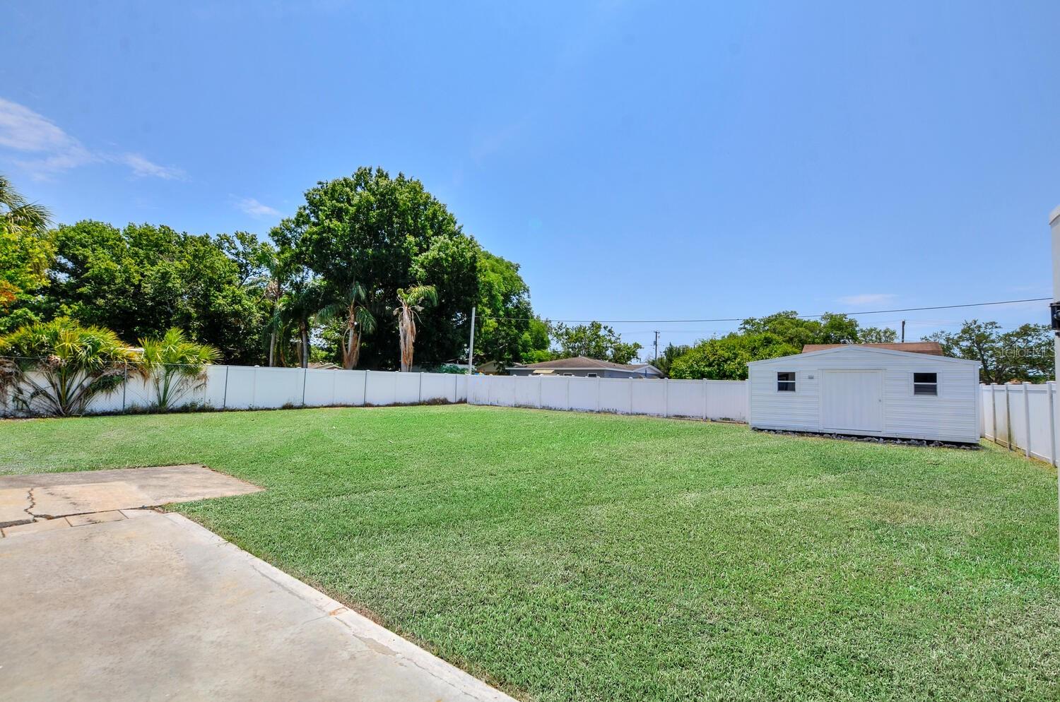 Oversized Fenced Back Yard