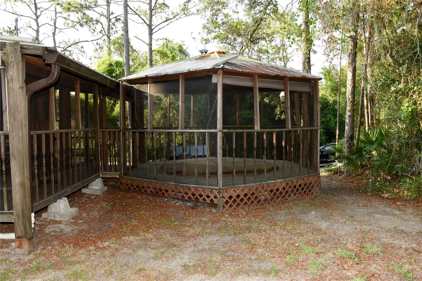 Screened  back porch