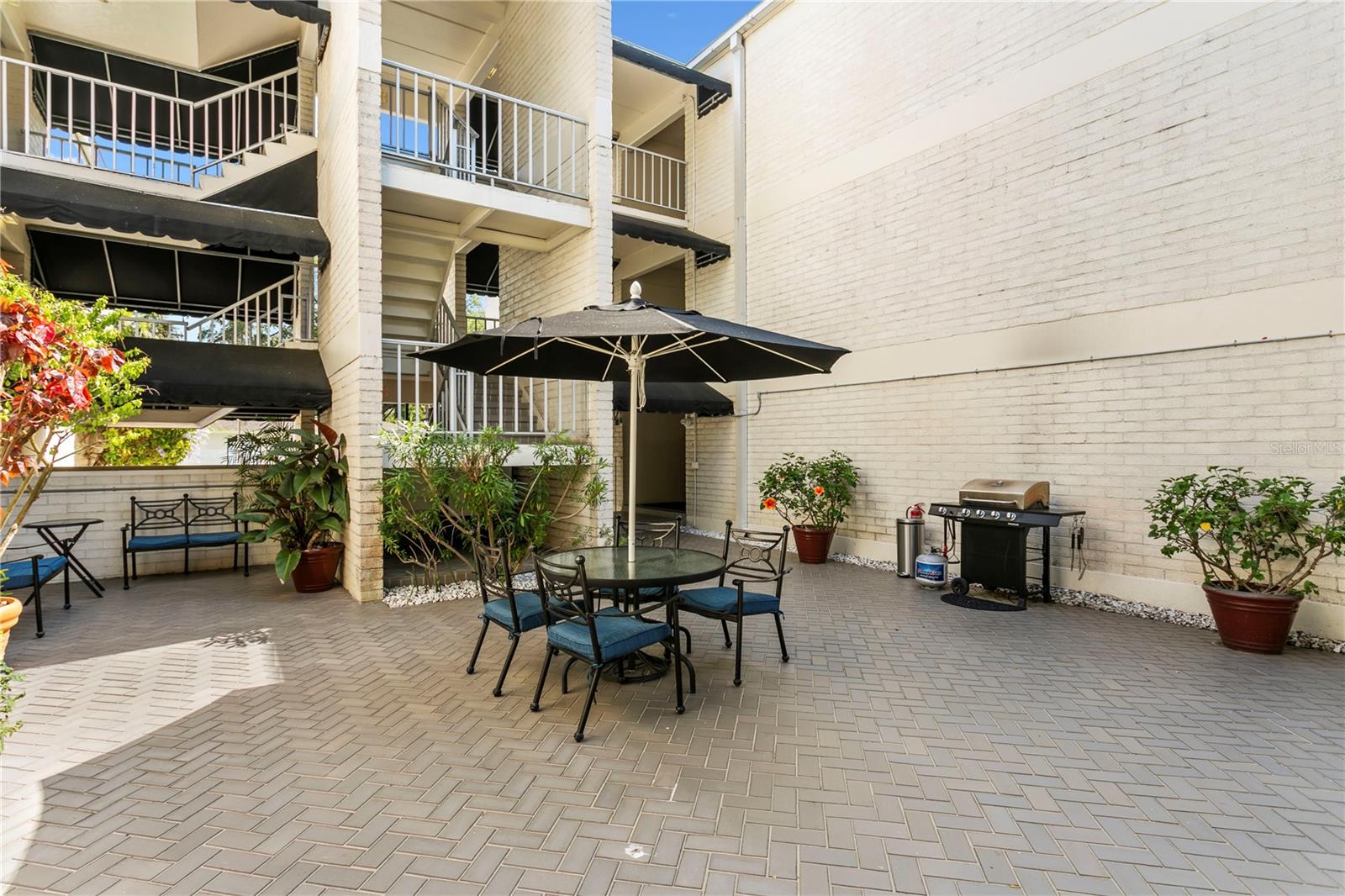 Common area for grilling and dining alfresco