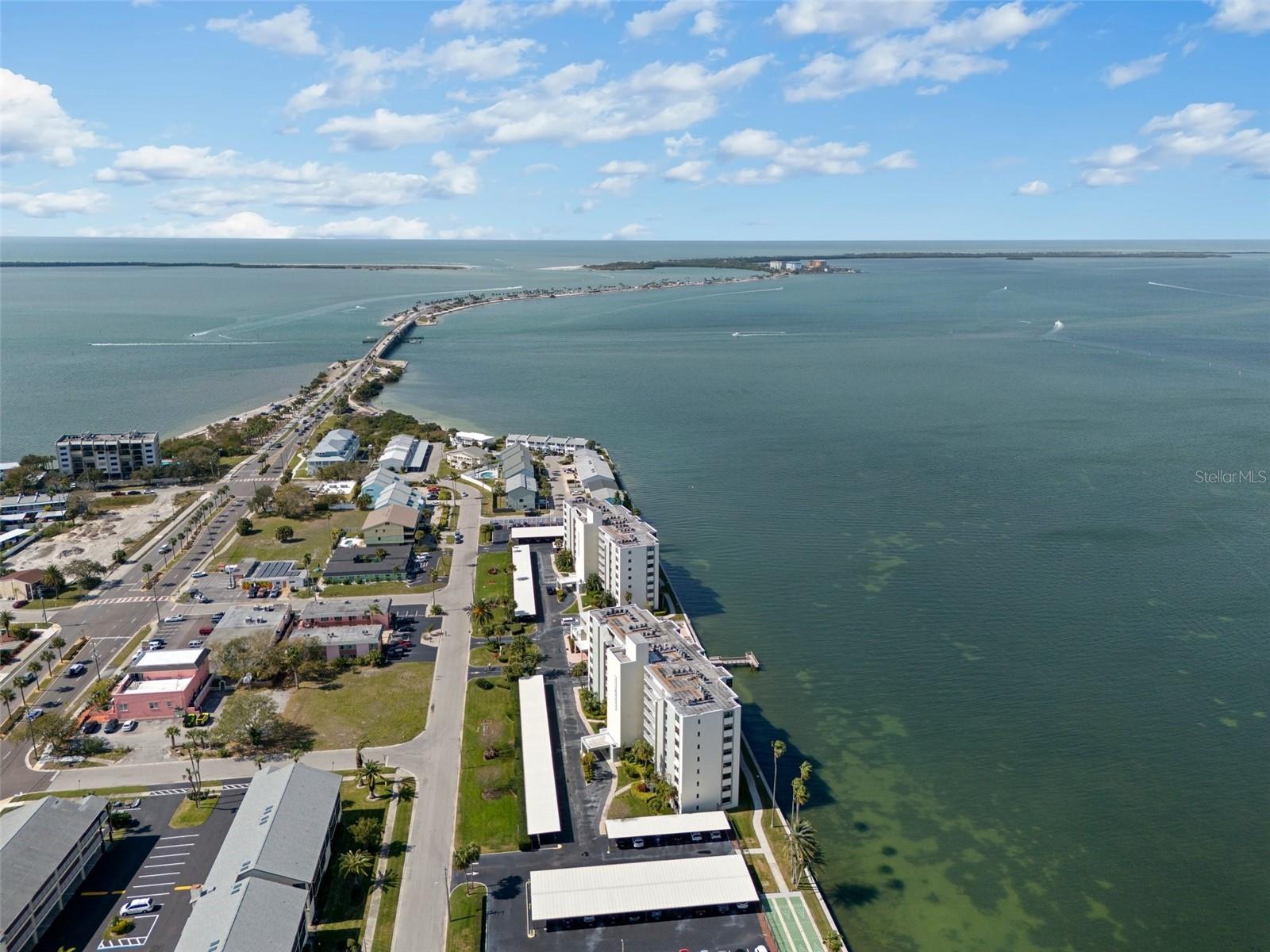 CONDO ON DUNEDIN FLORIDA CAUSEWAY