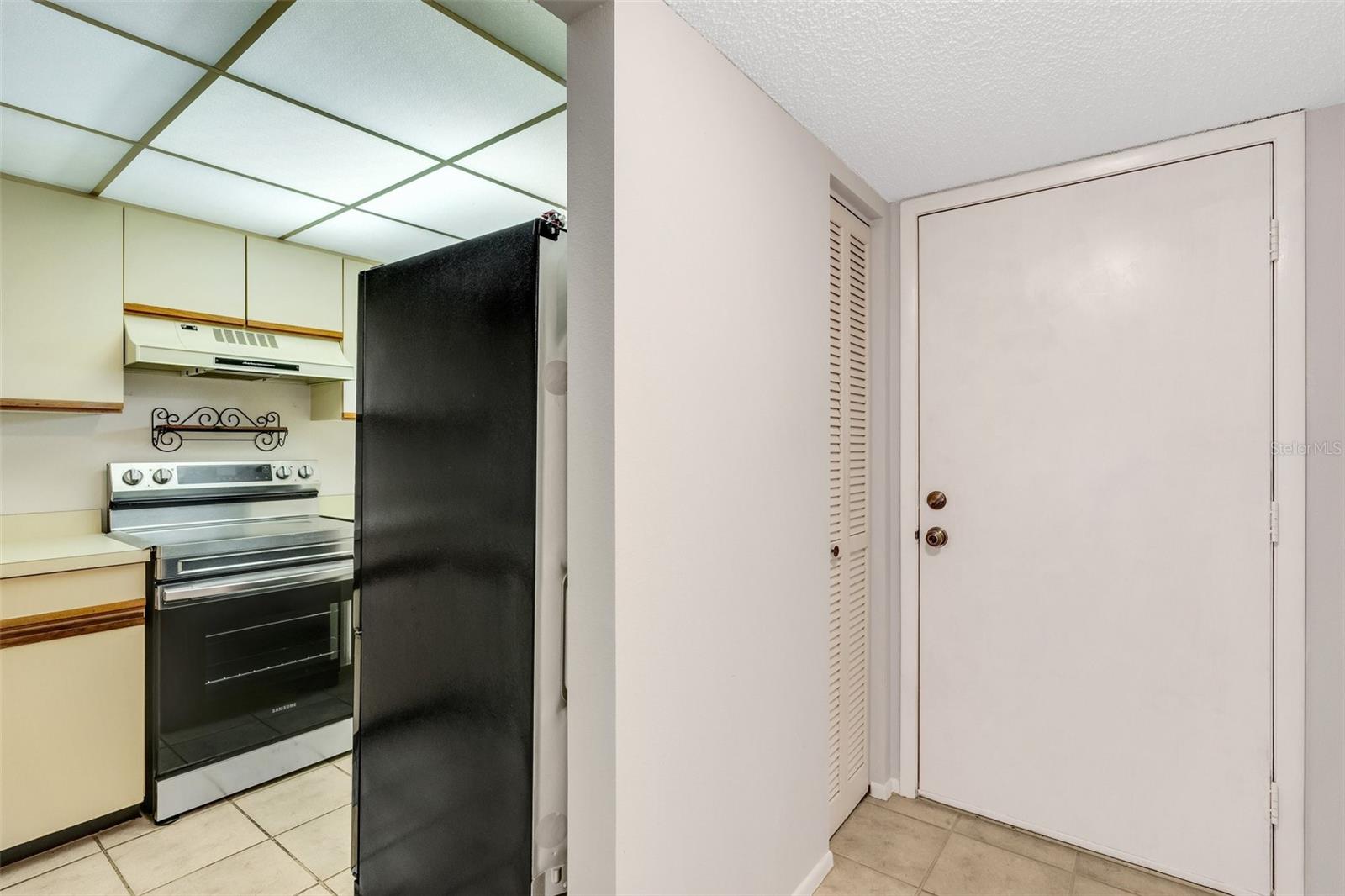 Kitchen of Entryway