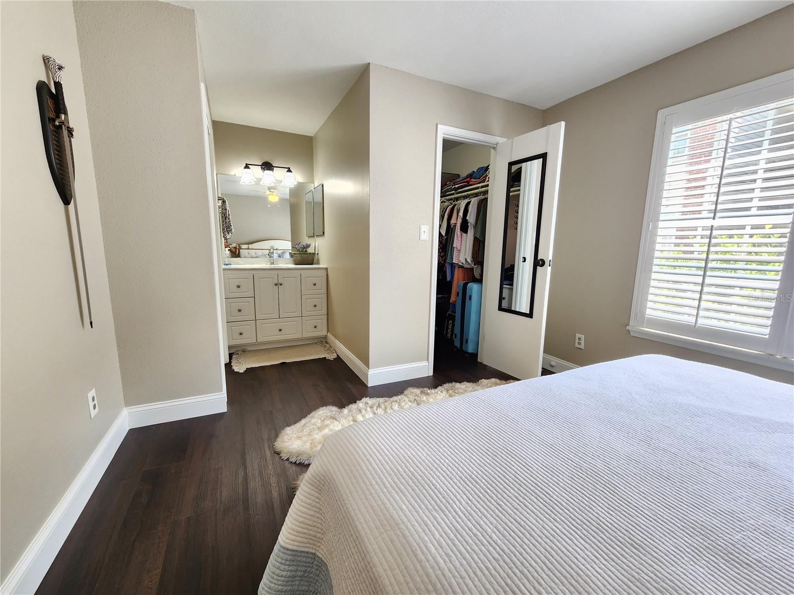 walking closets on master bedroom