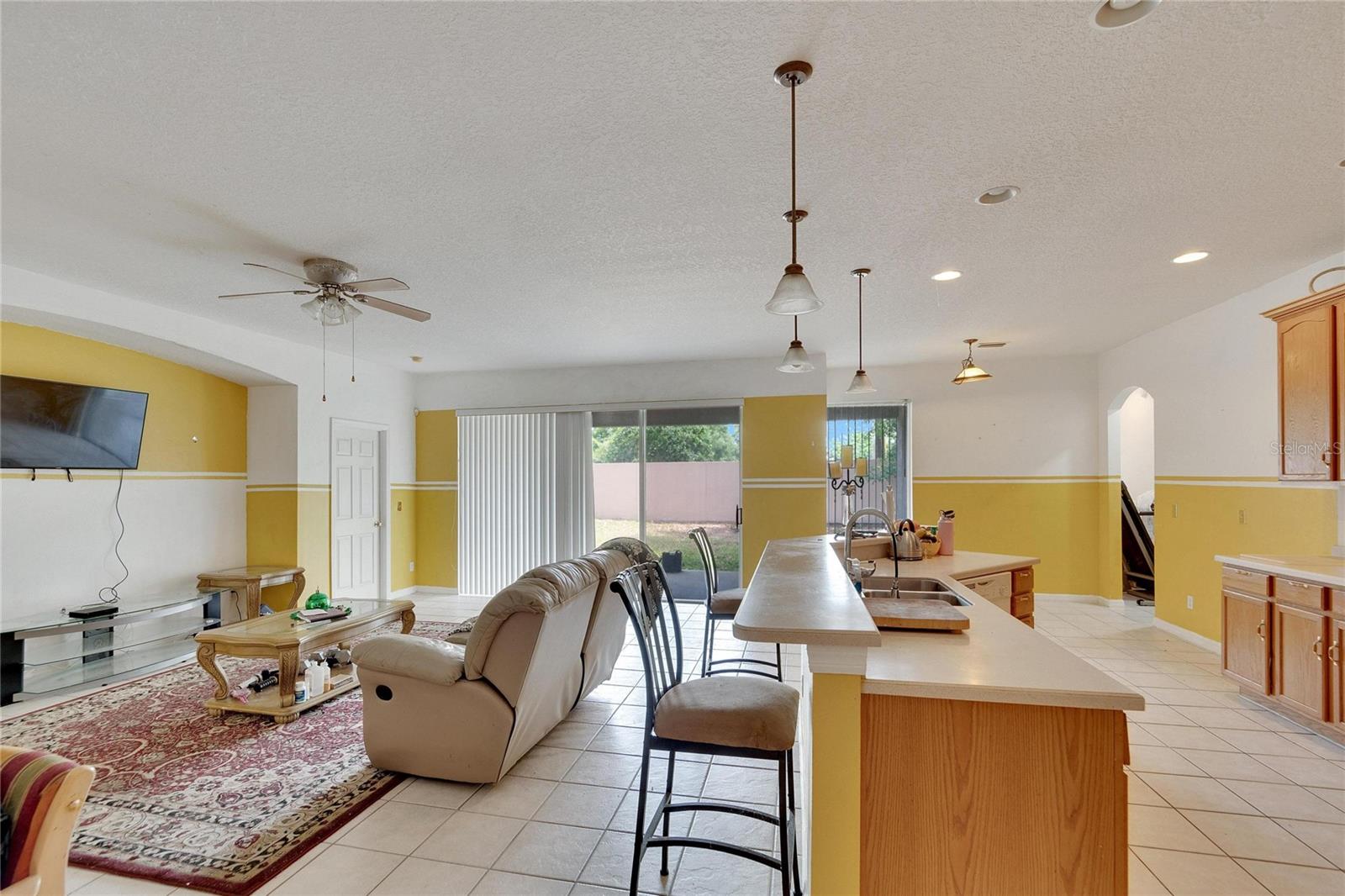 Kitchen/Living Room Combo