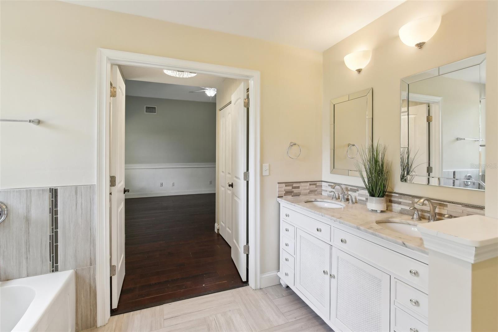 MASTER BATHROOM