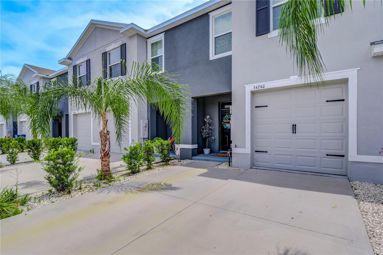 Notice the 1 car garage PLUS a 2 car parking driveway!