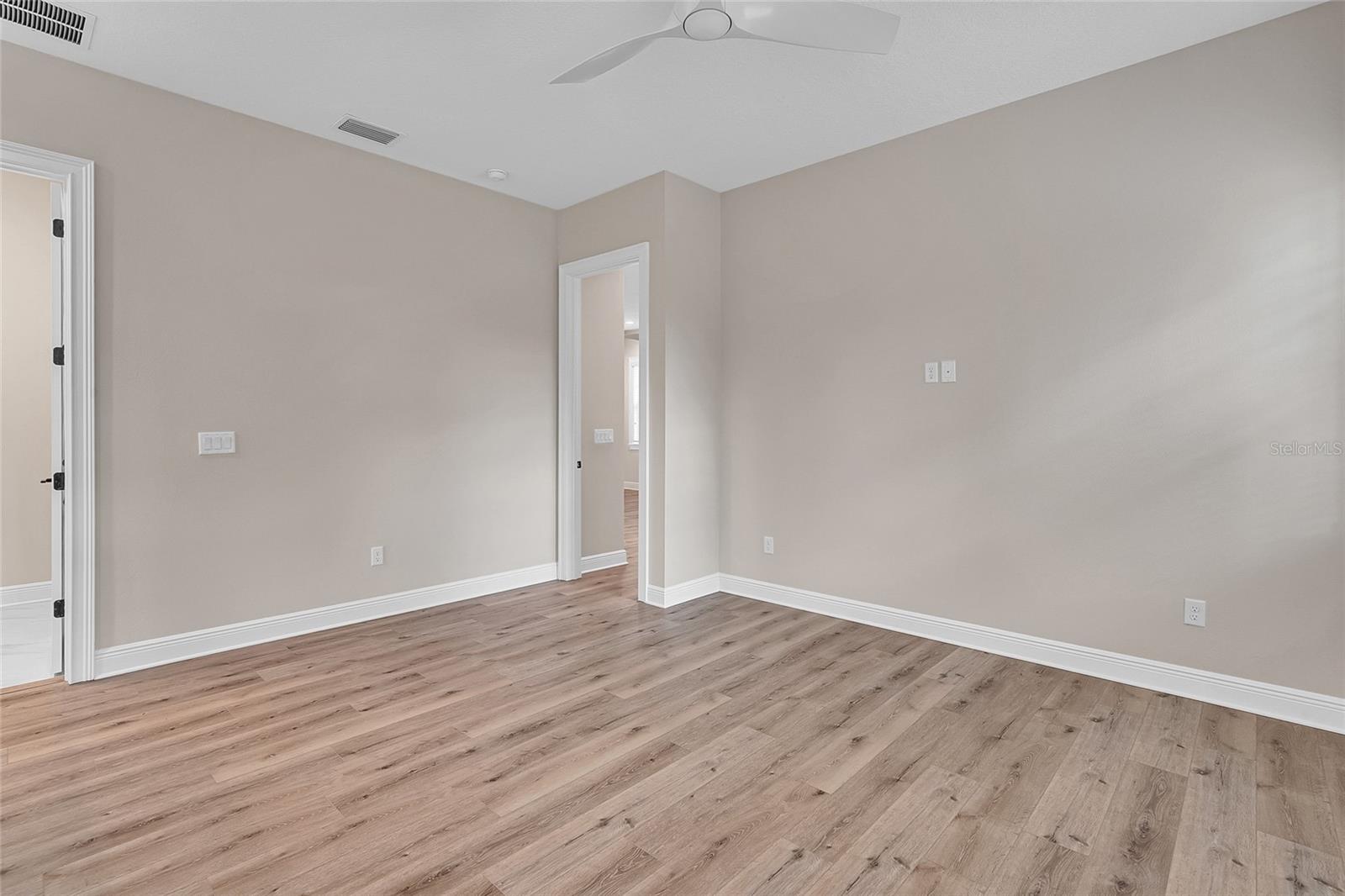 UPSTAIRS BEDROOM 2