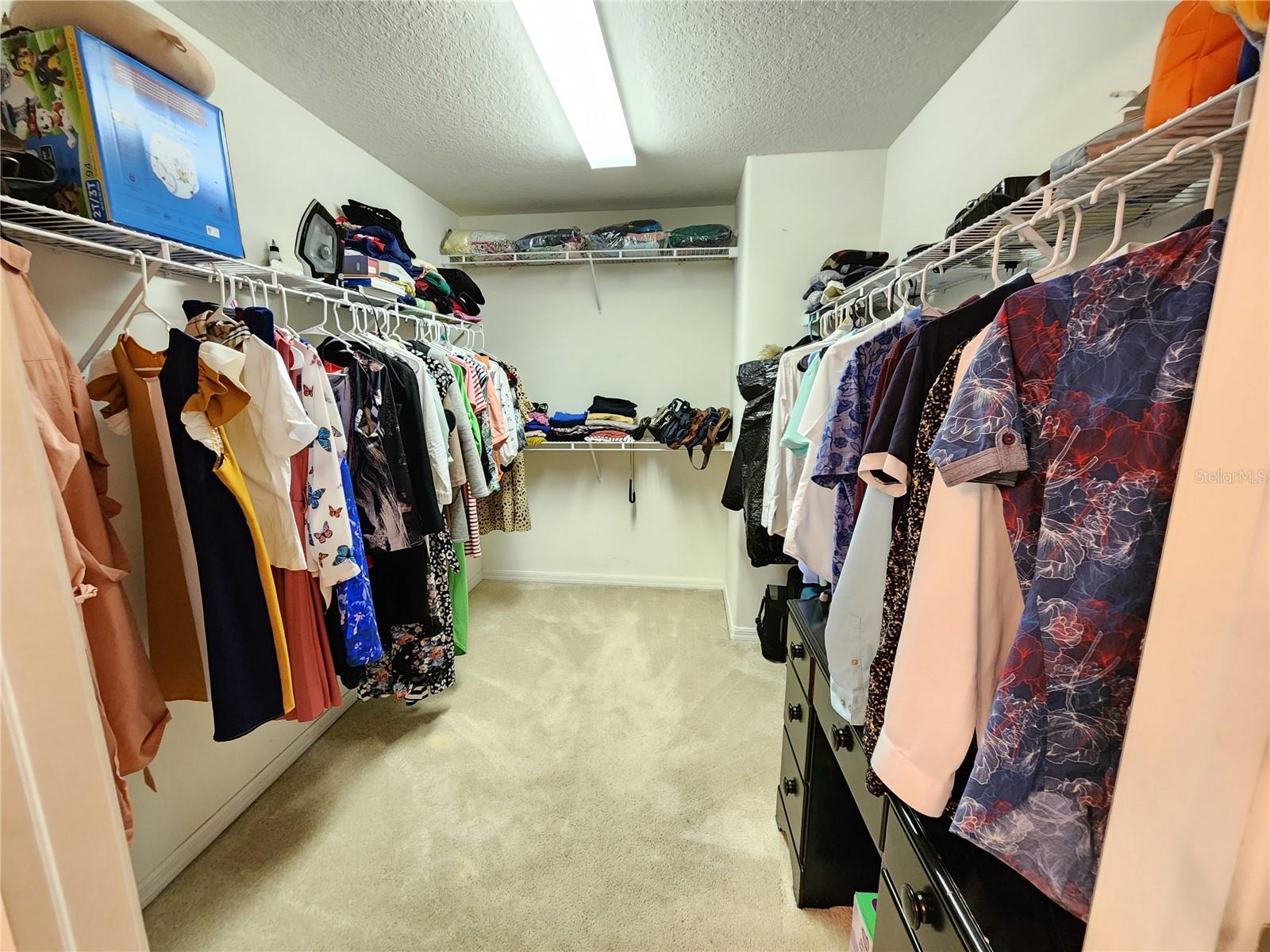 walking closet