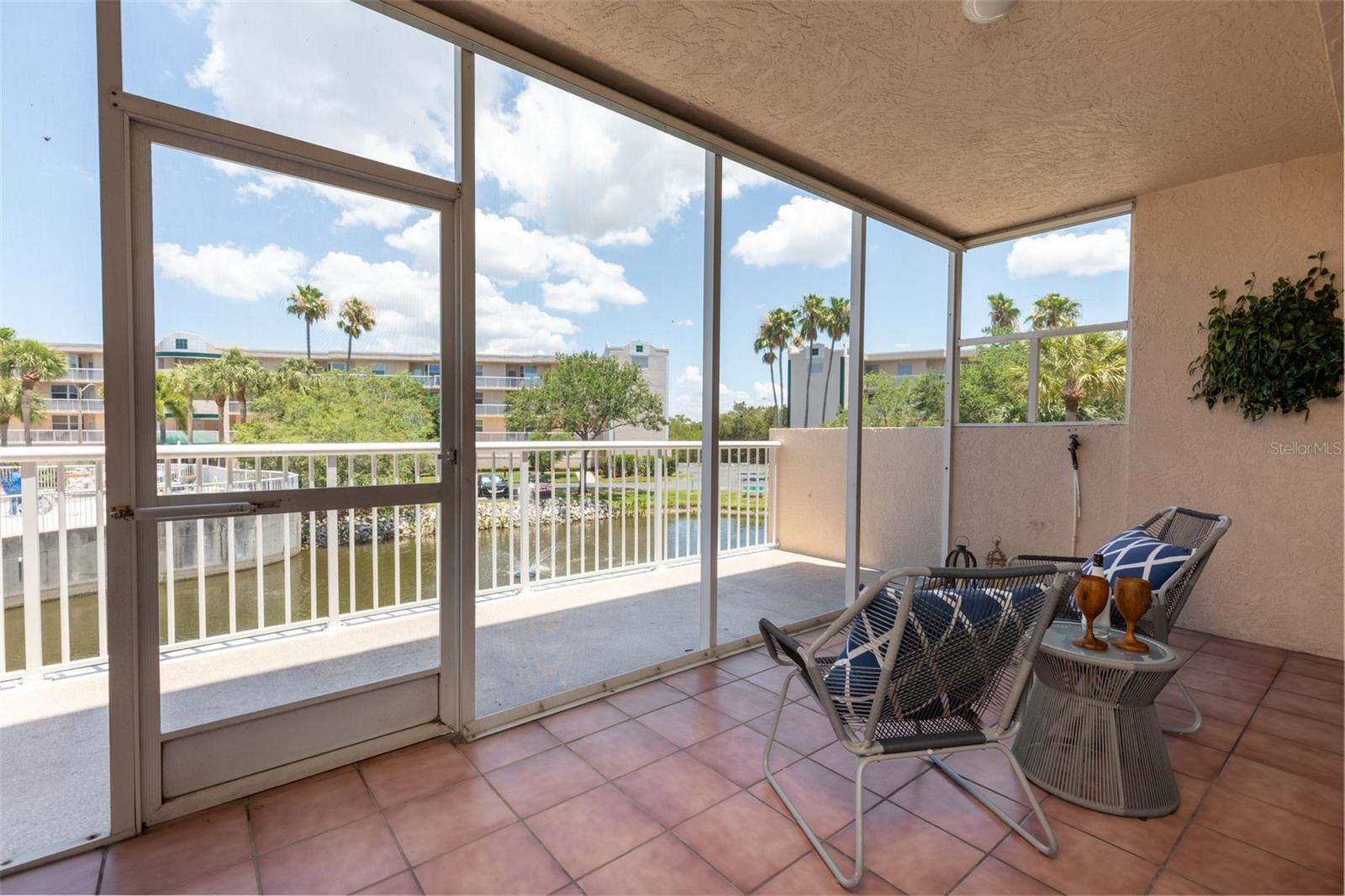 Covered, Screened in Porch