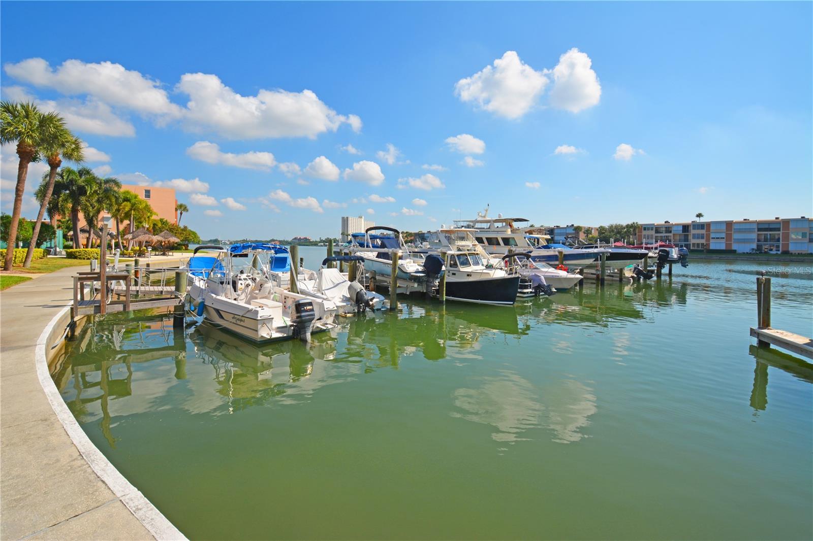 Bay Islands Marina