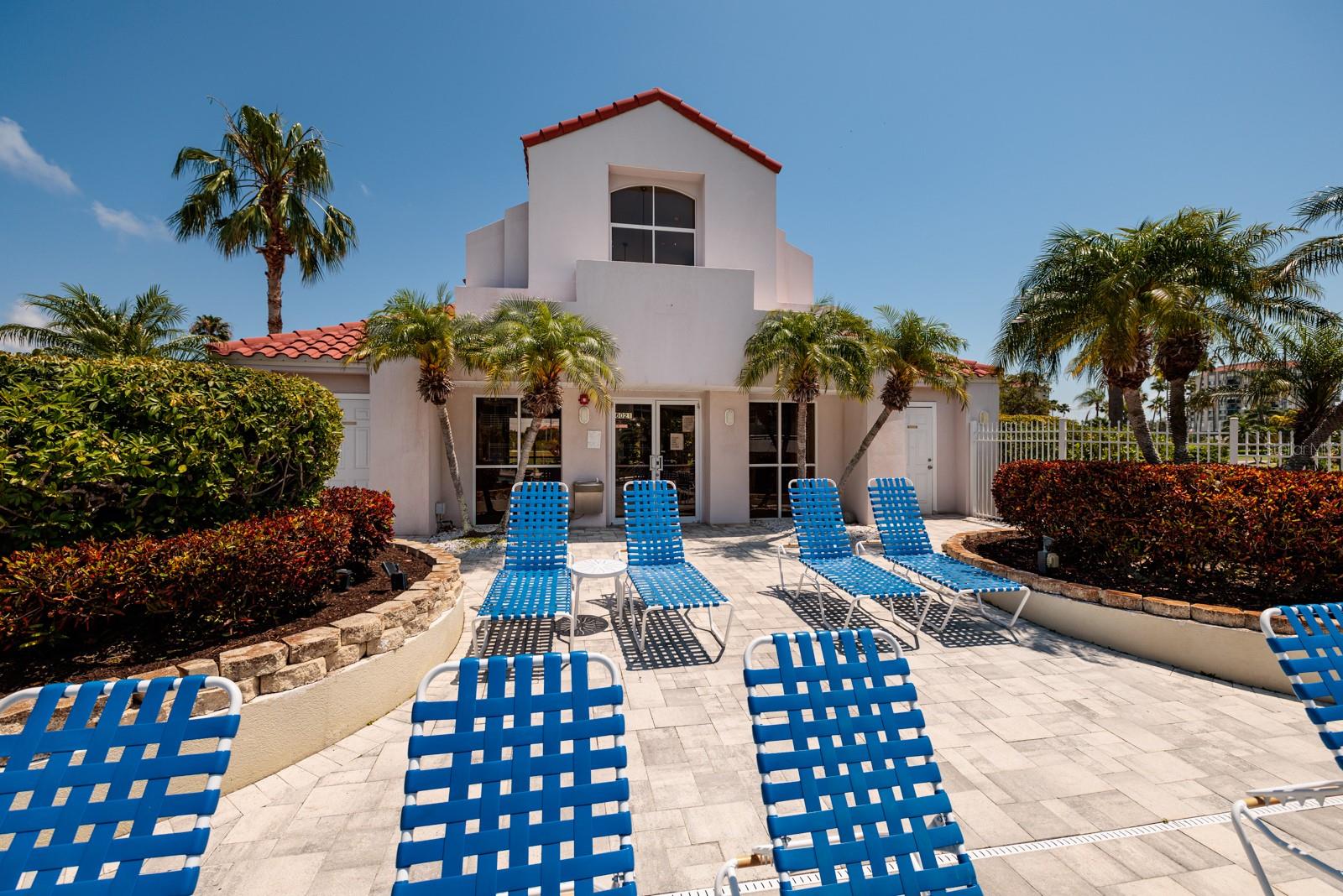 CLUBHOUSE