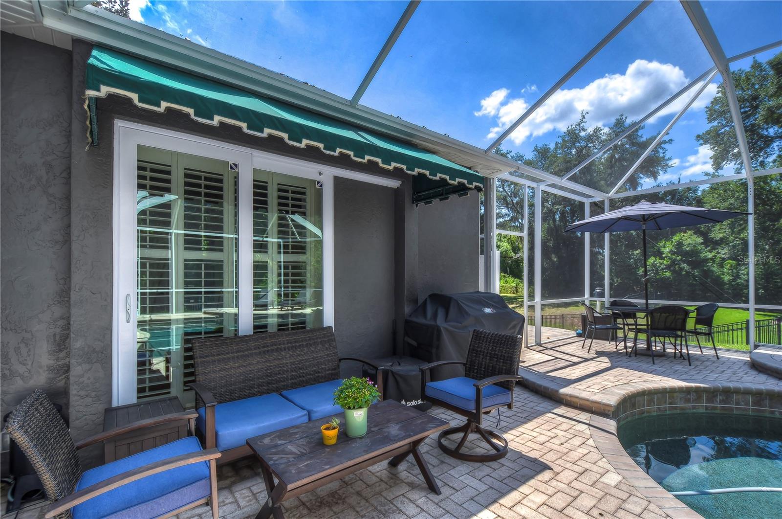 Large screened and covered lanai!