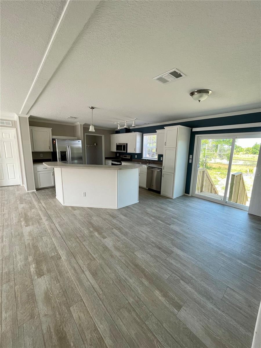 T3528689