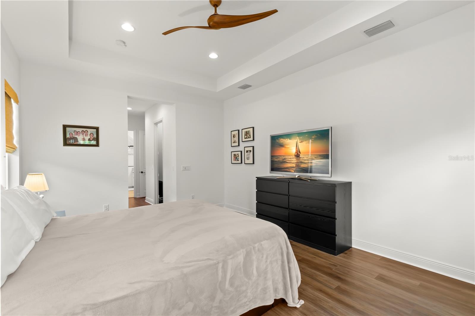 Tray ceilings!