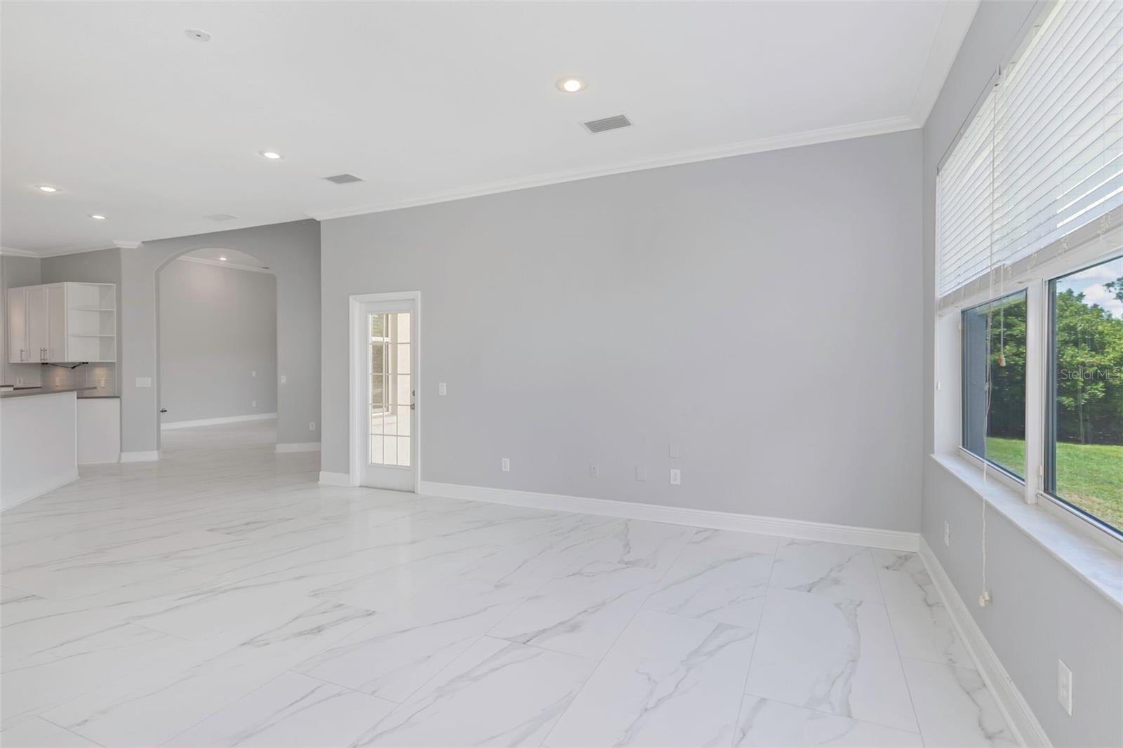 T3528728
