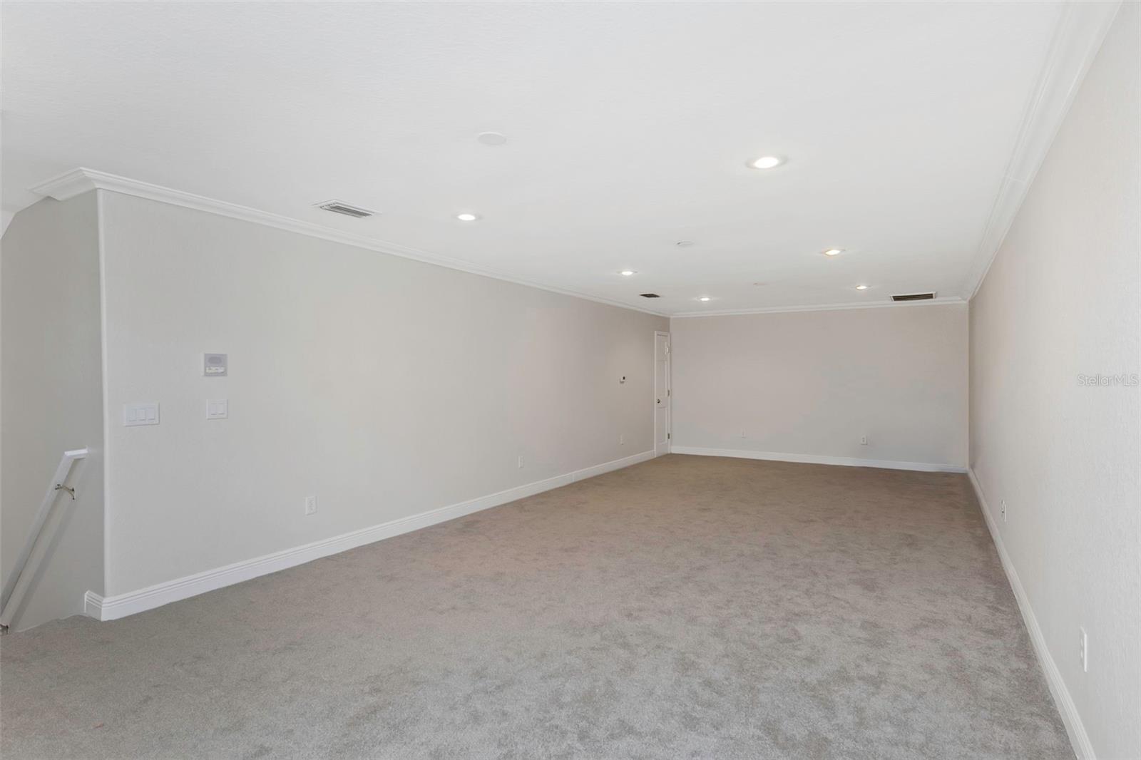 T3528728