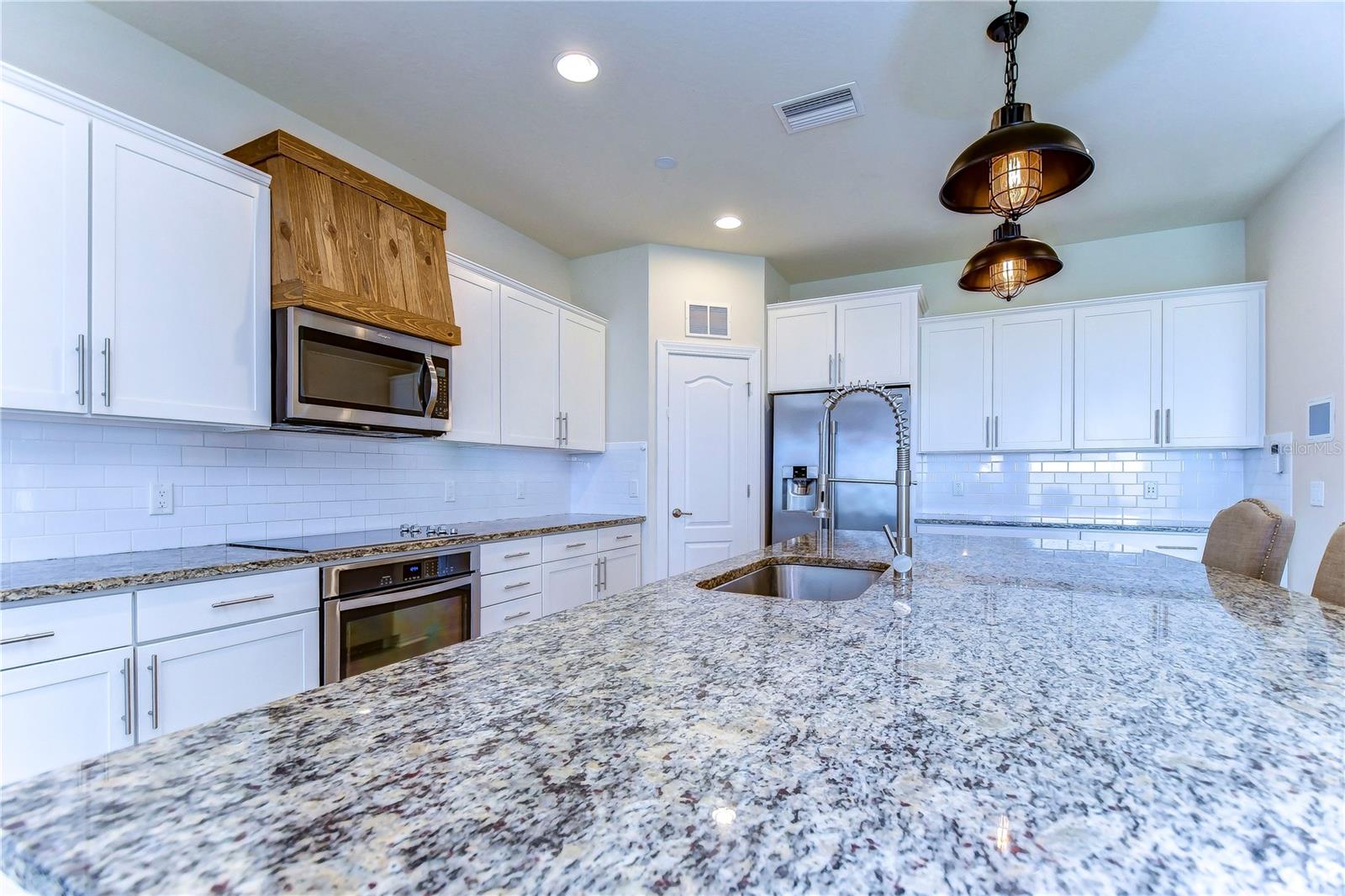 Beautiful granite countertops!