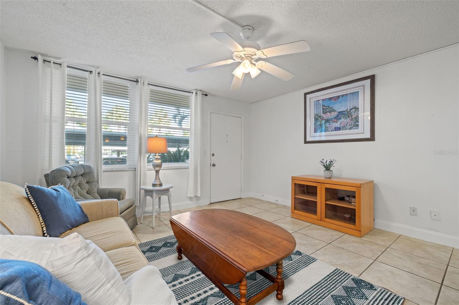 Bright and light living room