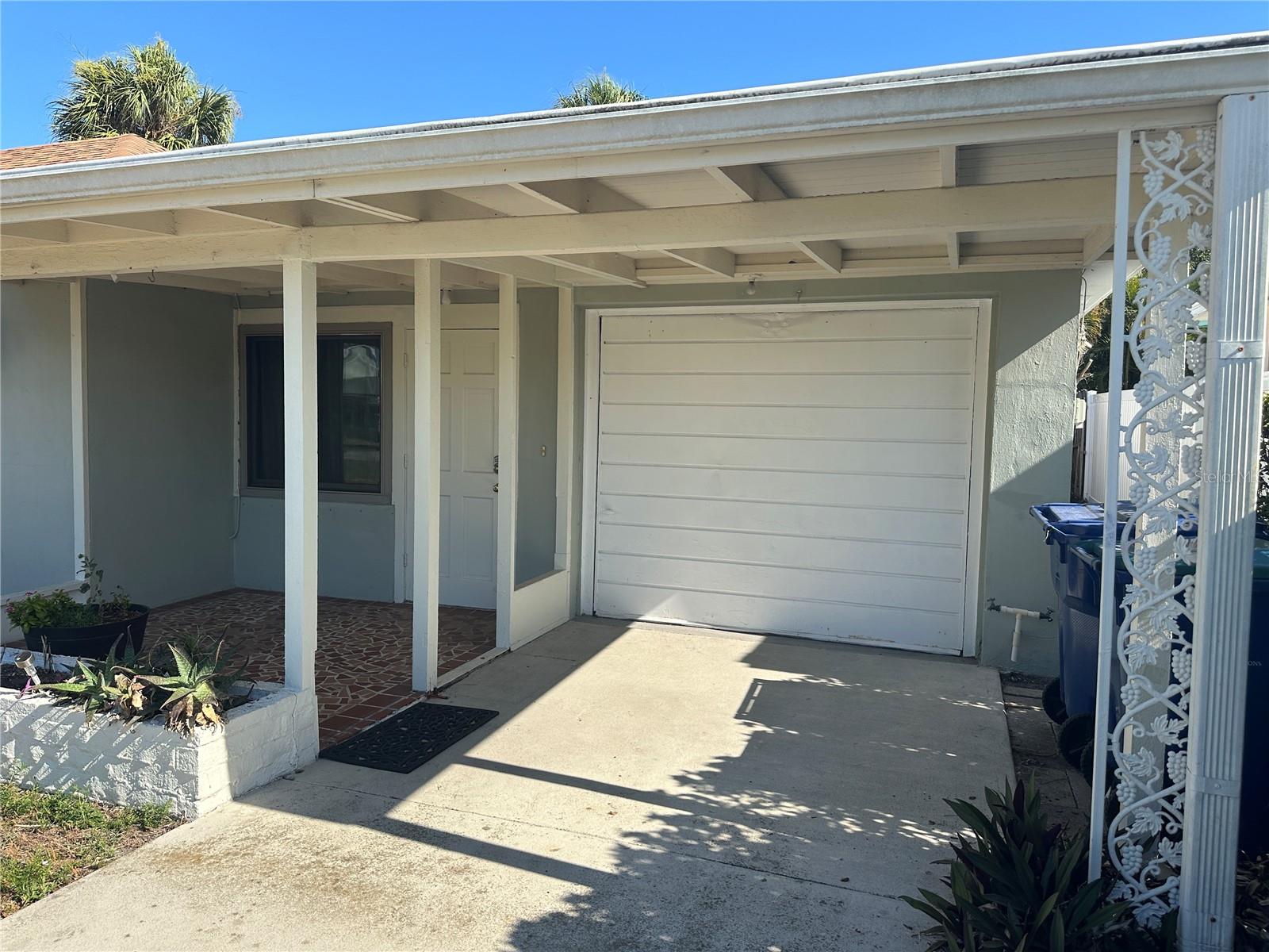 Front Patio -Garage