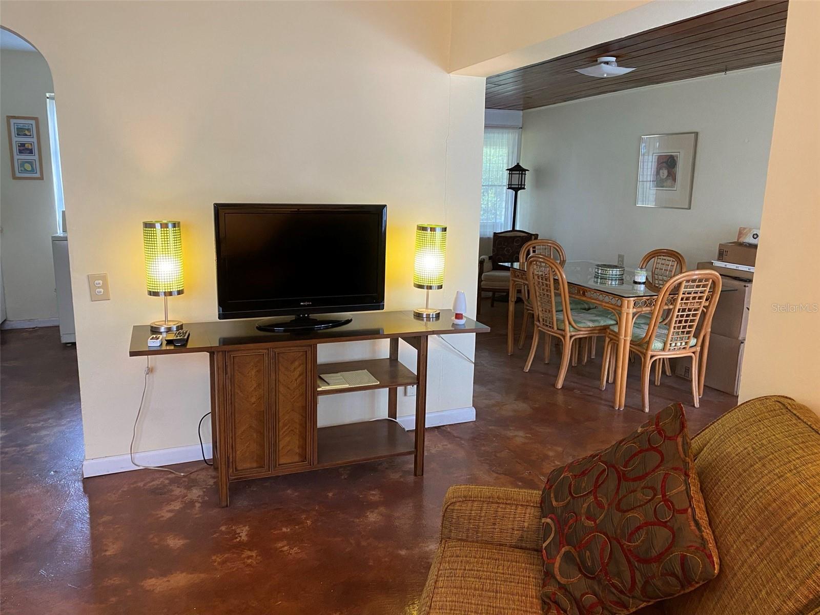 Living room facing Kitchen wall.