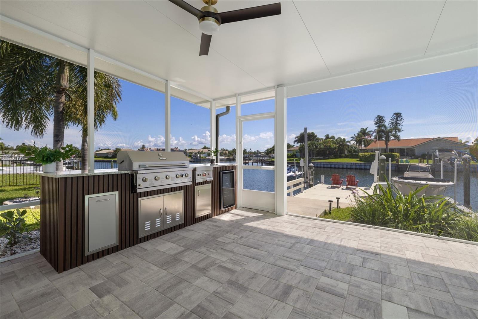 Outdoor Kitchen