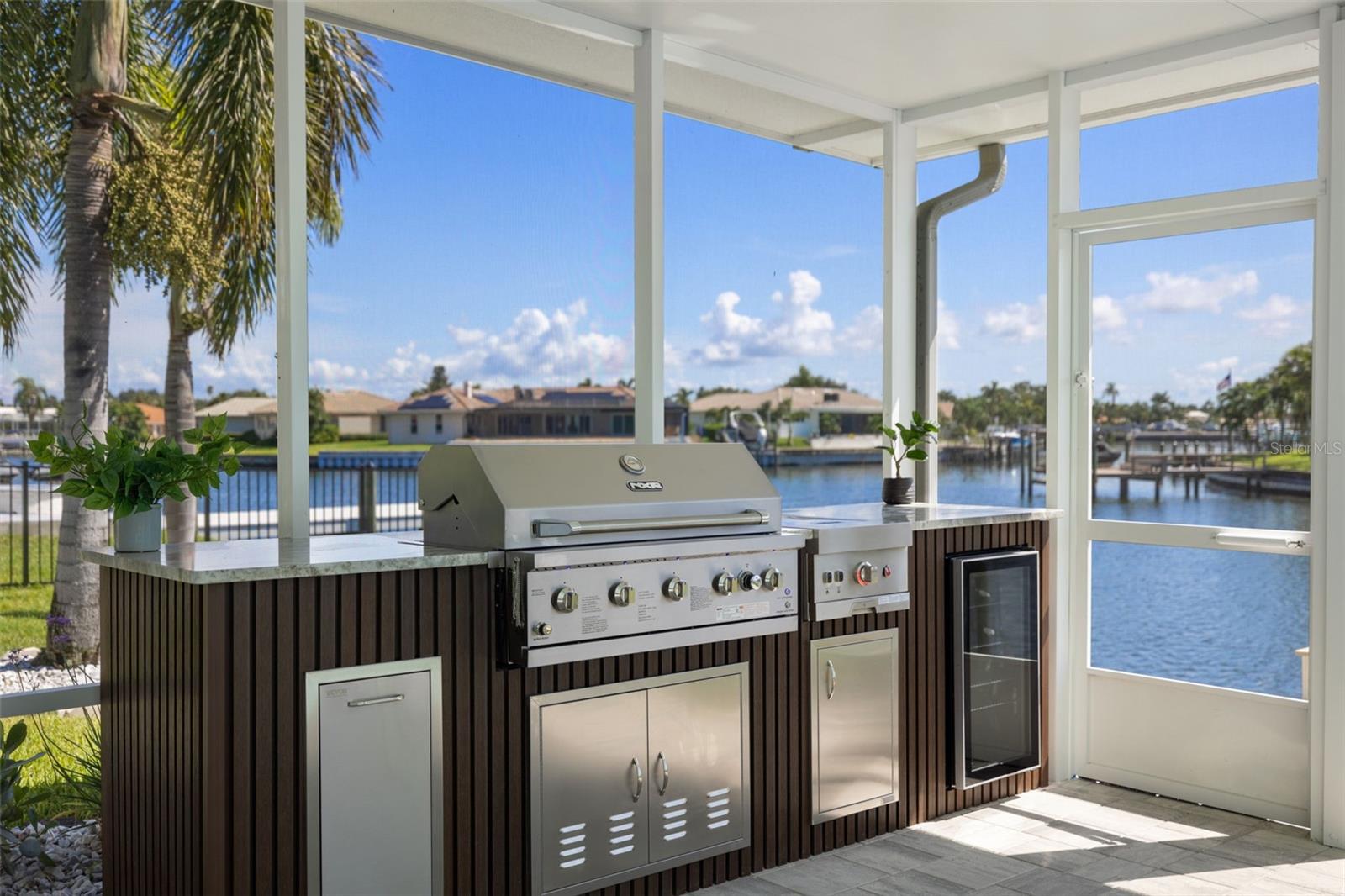 Outdoor Kitchen