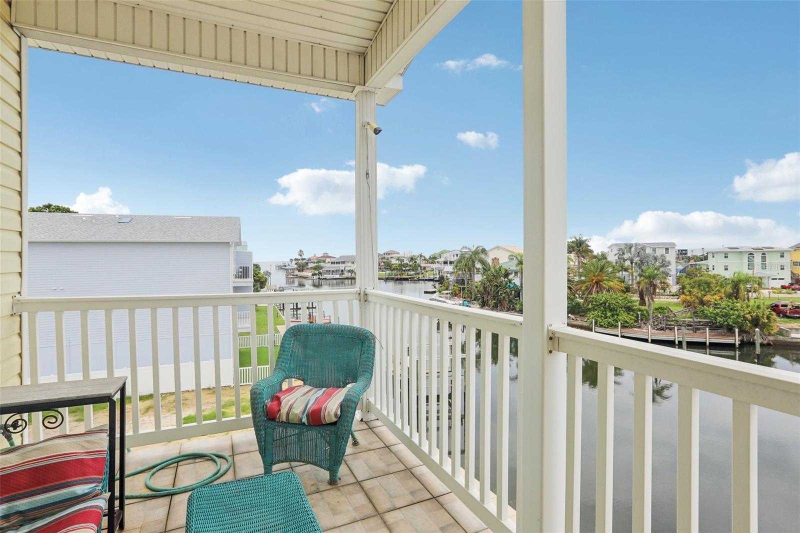 3rd floor deck over water