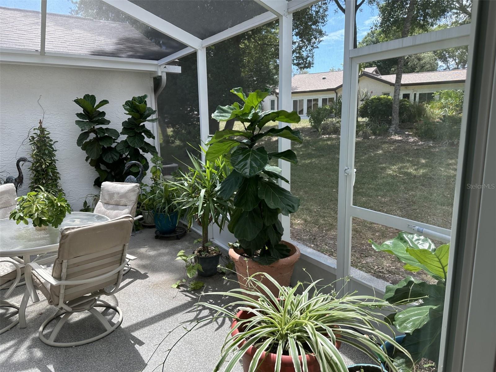 GABLE ROOM SCREENED LANAI