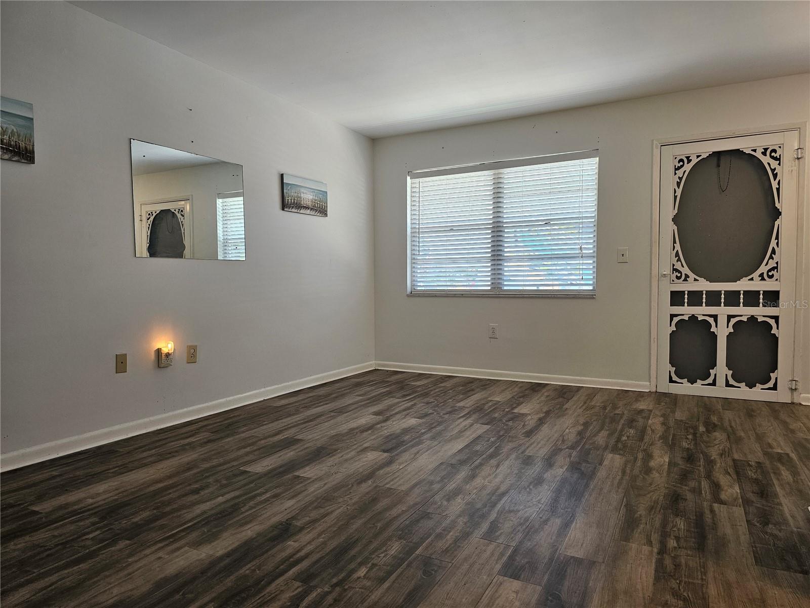 Living Room w Luxury Vinyl Floors