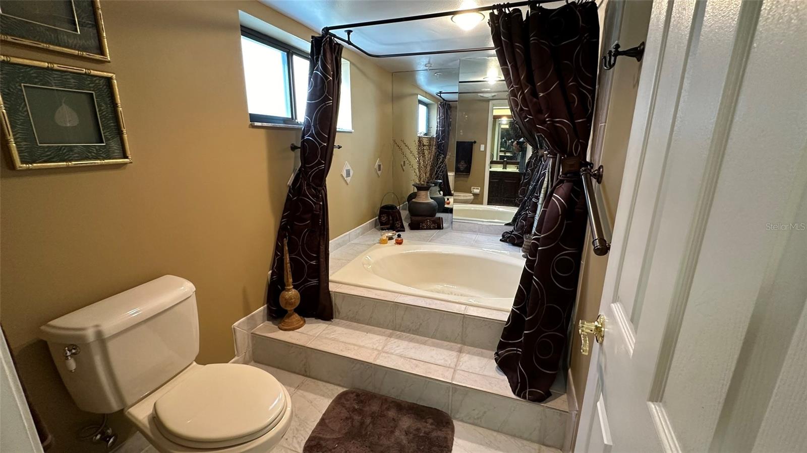 Master Water Closet and Tub Shower