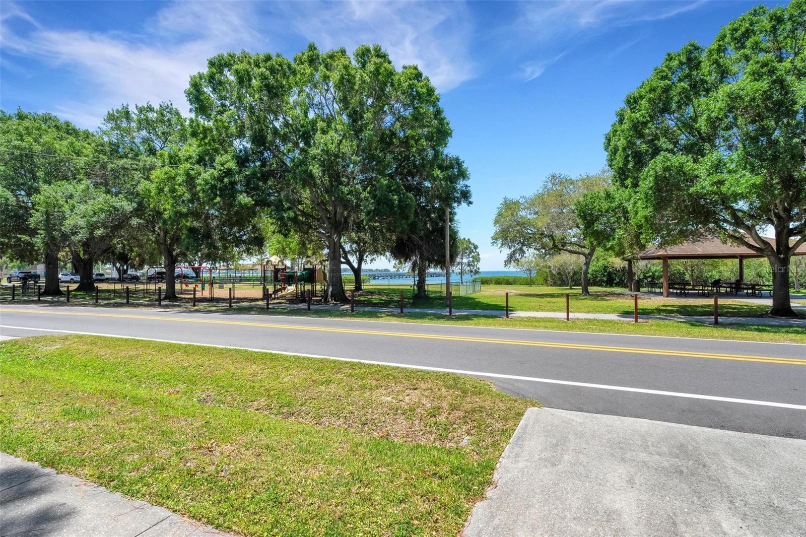 Local pier and parks across the street and within 2 min walk