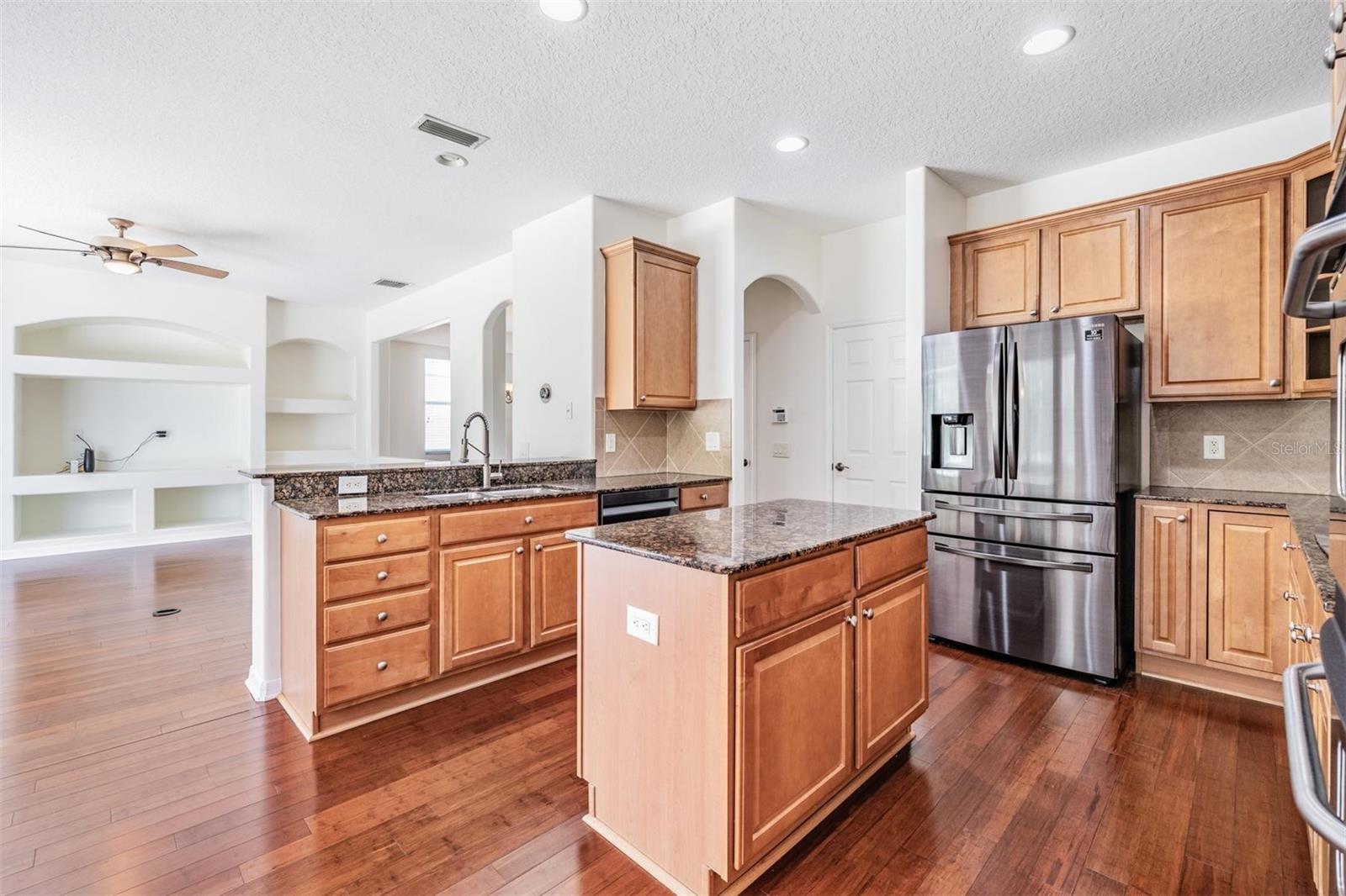 Kitchen Island, Granite Counters