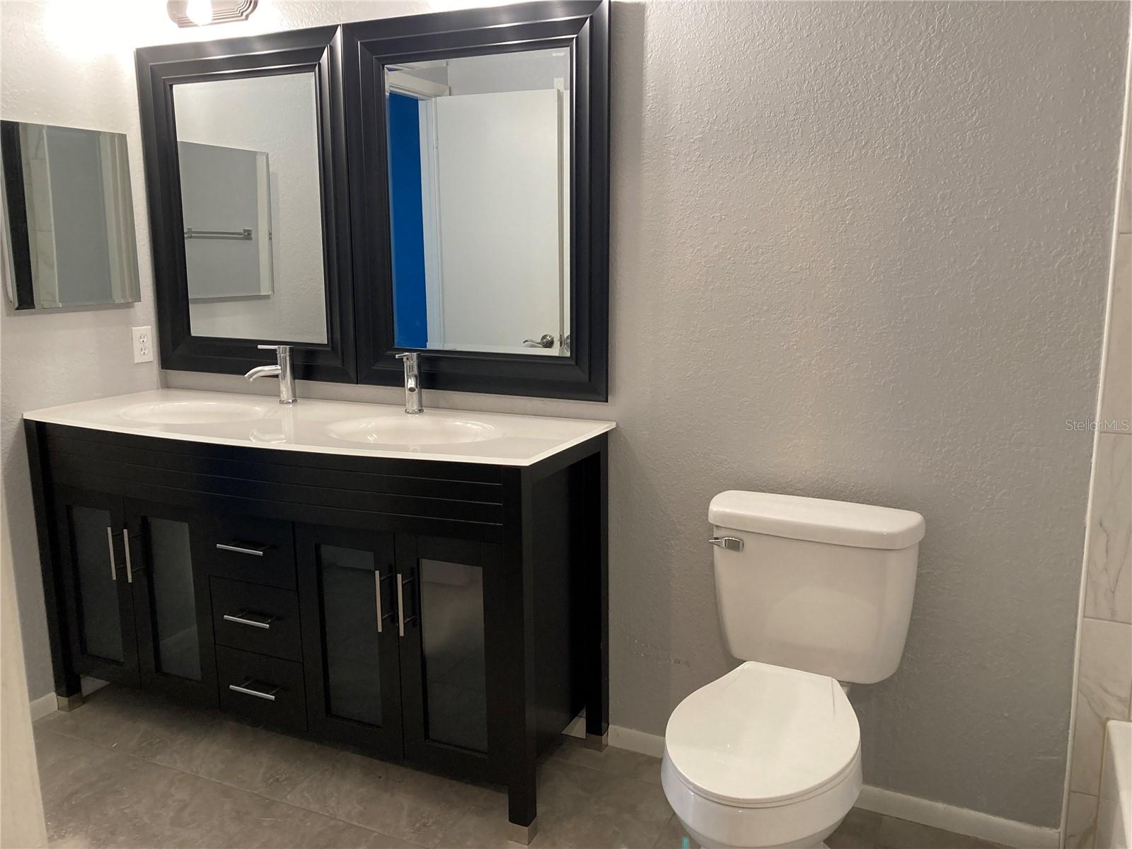 Primary Bath - Dual-sink Vanity