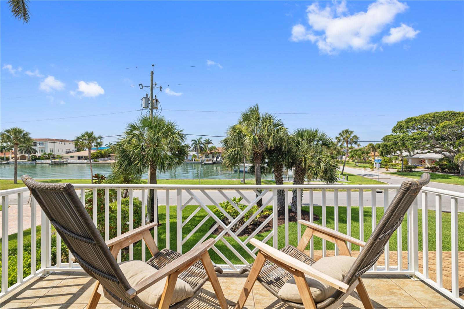 A great place to get a little sun and watch the boats come and go!