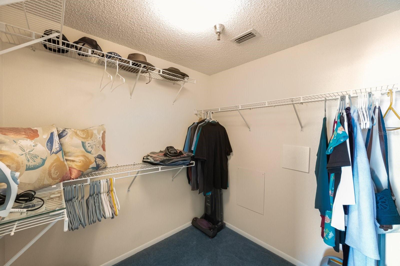 walk-in closet