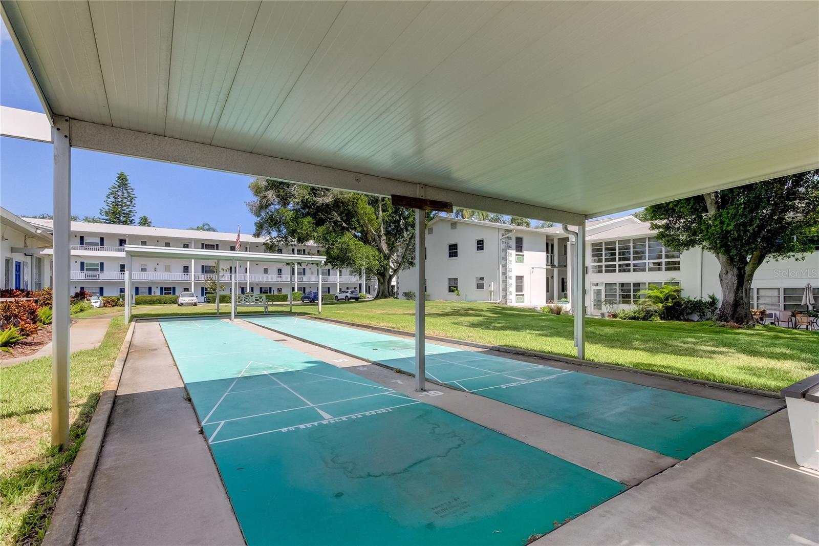 Shuffle board court