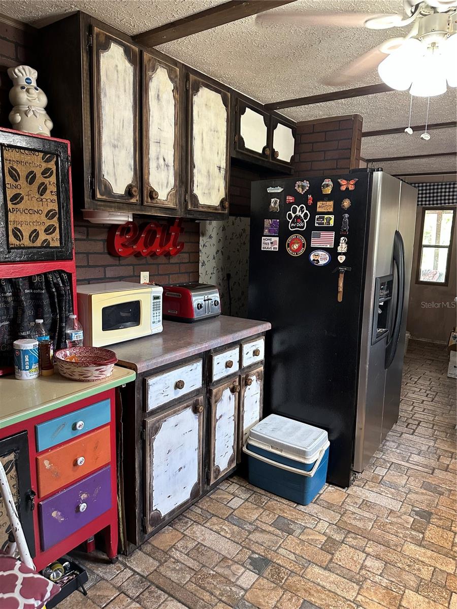 Kitchen - Stone flooring