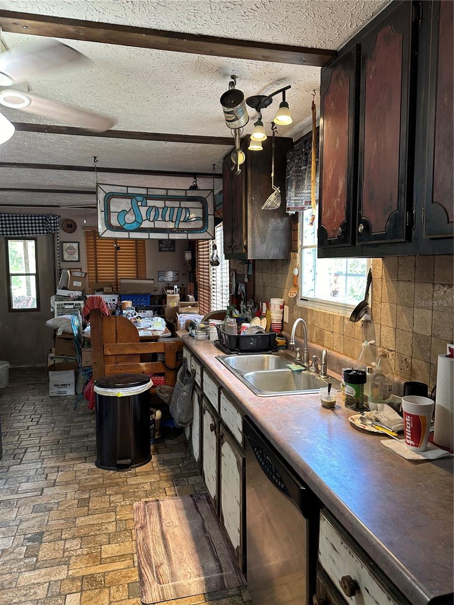 Kitchen - Stone flooring