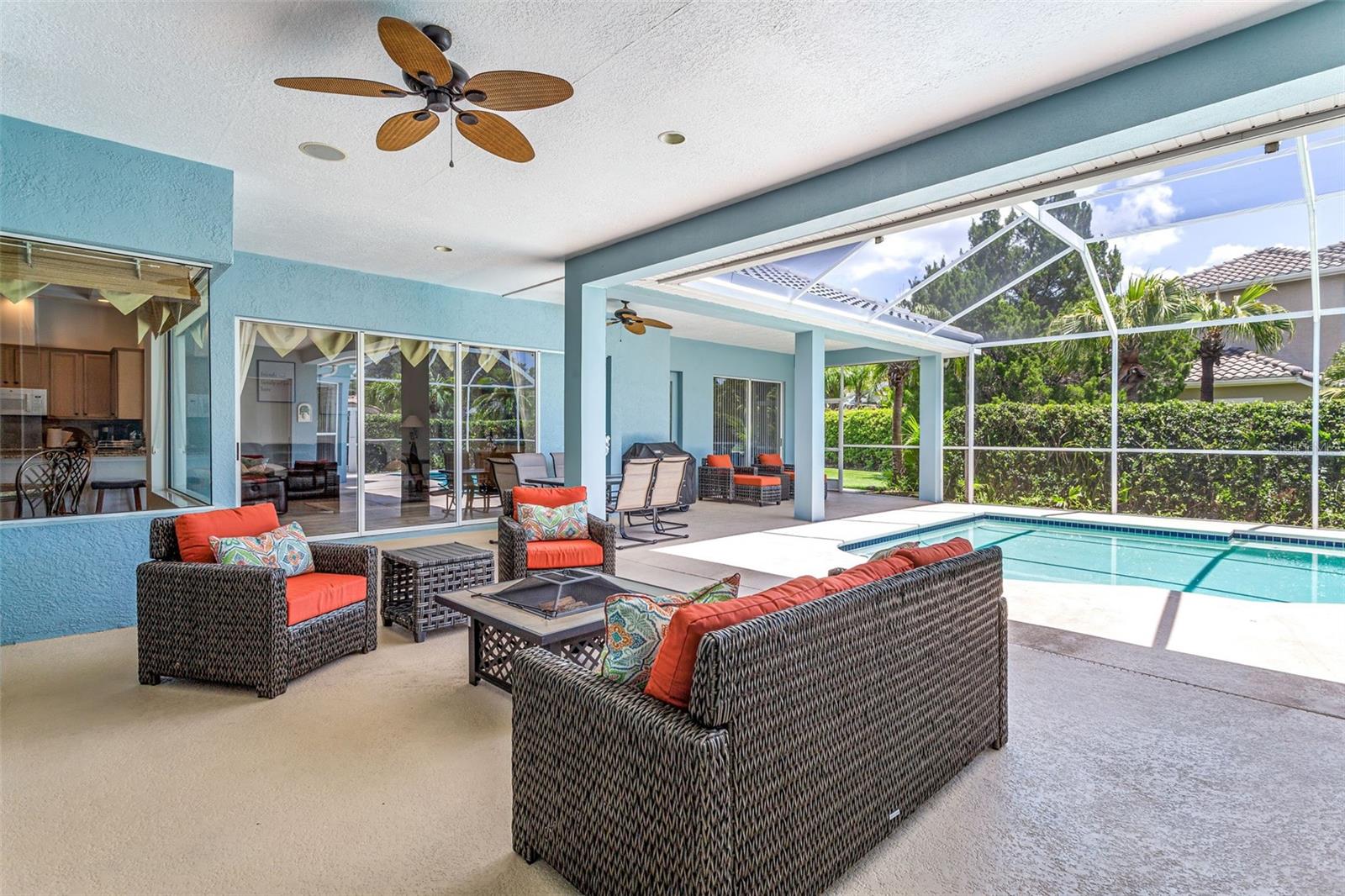 Spacious screened pool lanai