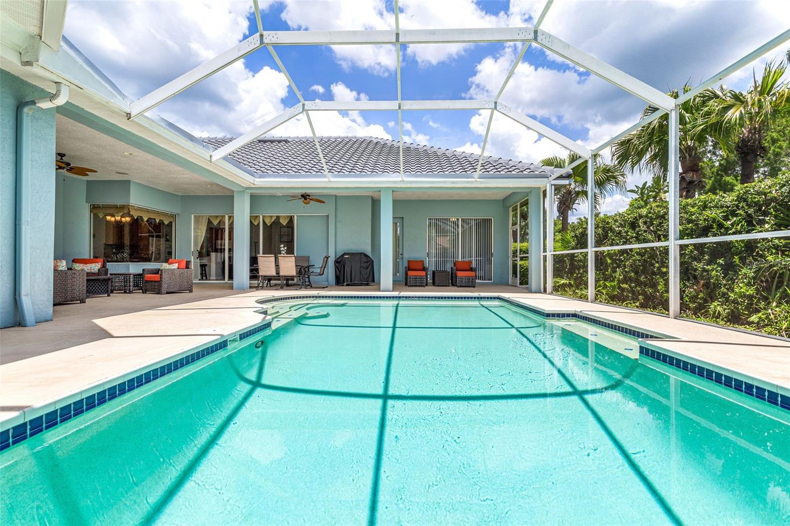 Spacious screened pool lanai