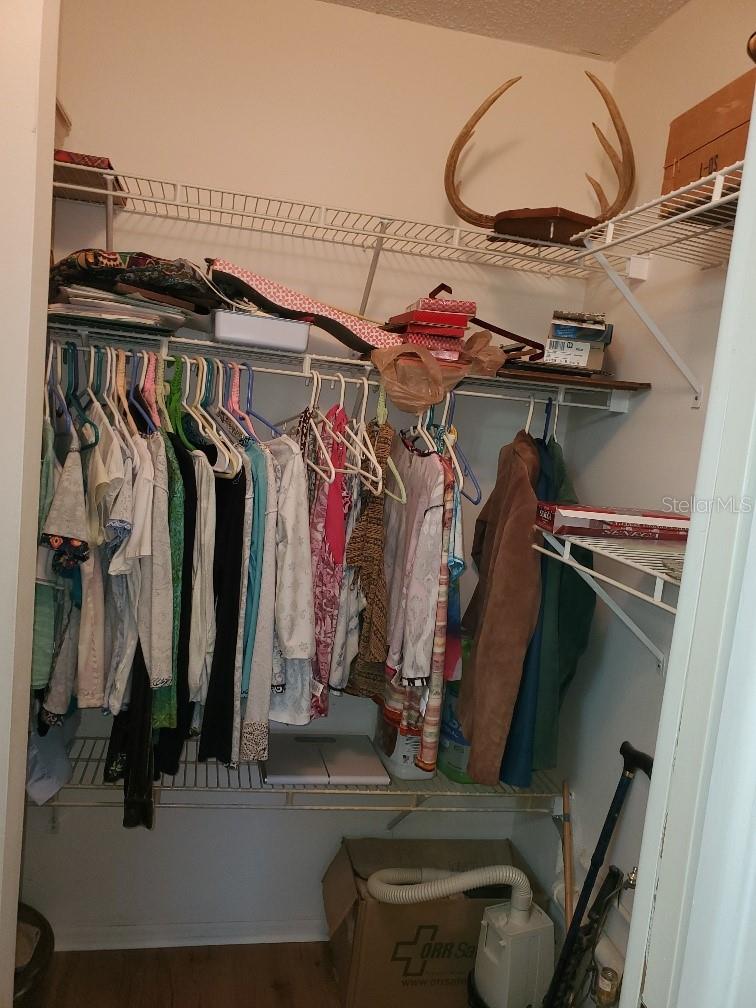 Walk-in Closet