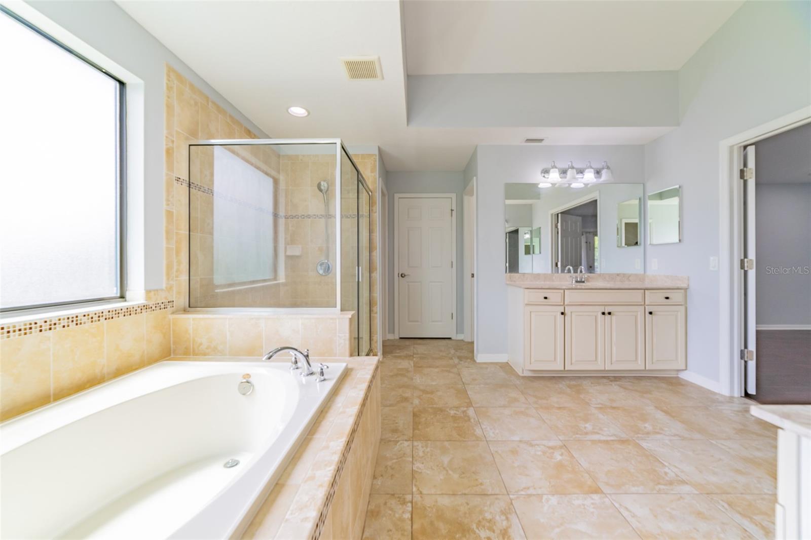 Master bath5