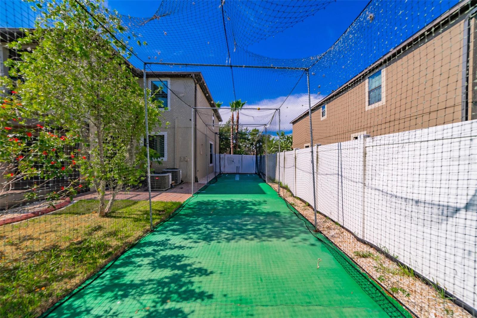 Cricket Practice pitch with net