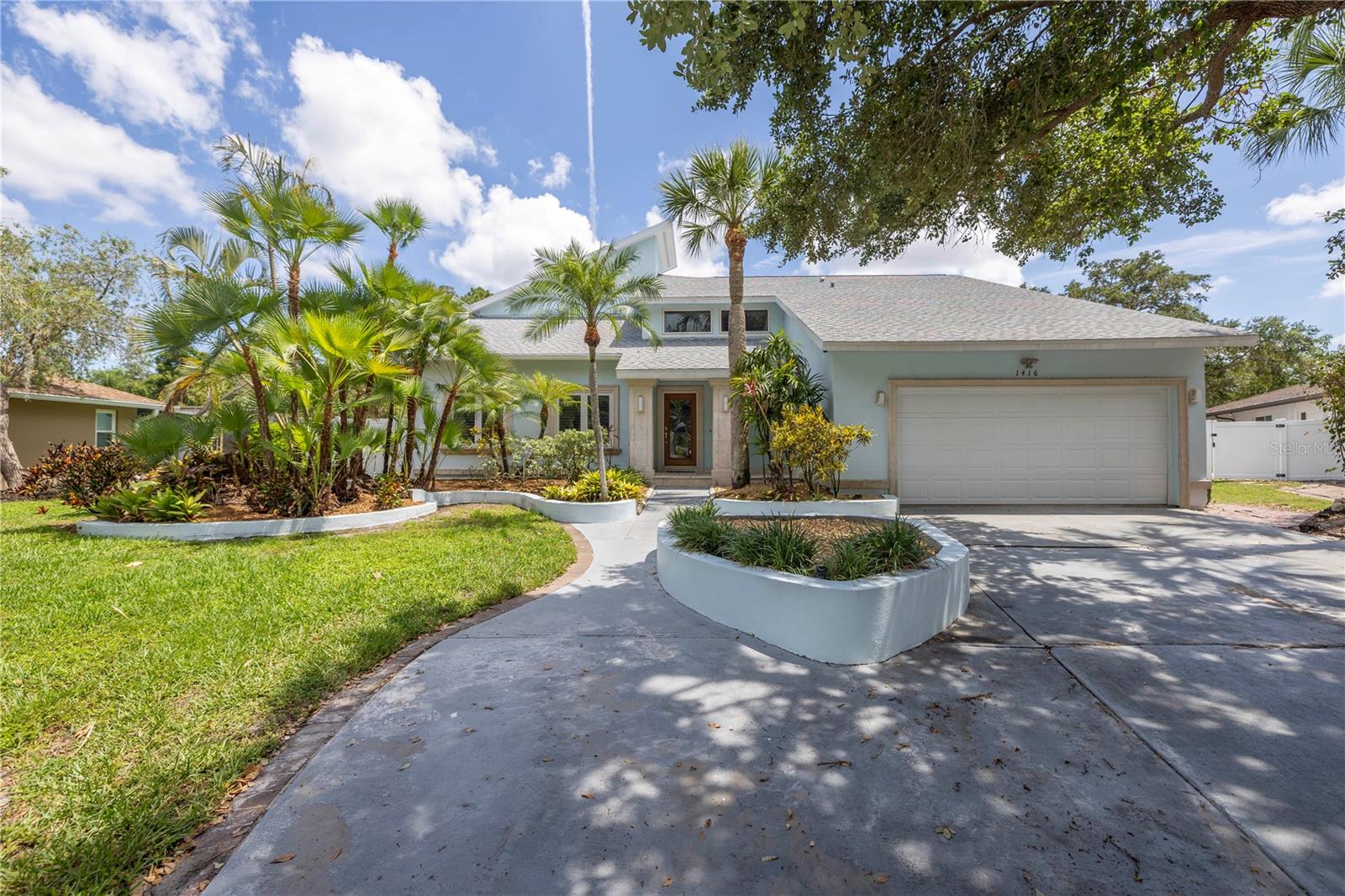 1416 72nd Ave NE - located in Harbor Isle neighborhood