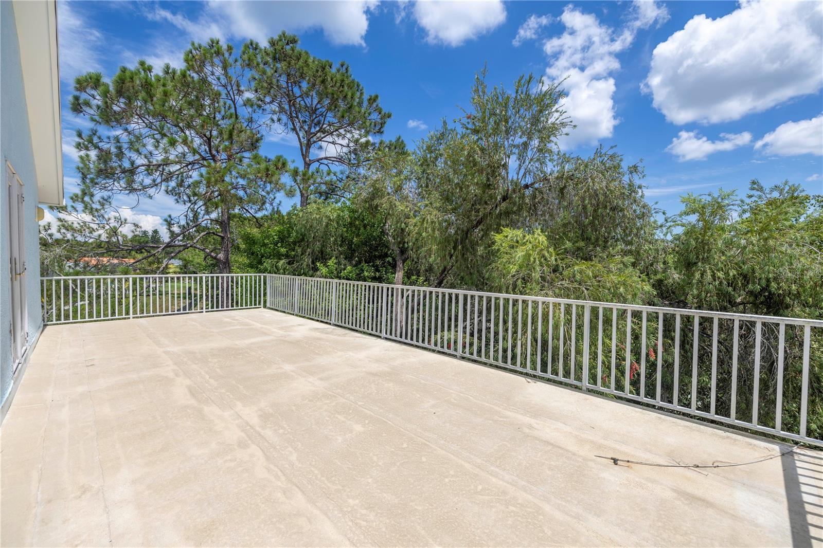 Balcony overlooks natural sites