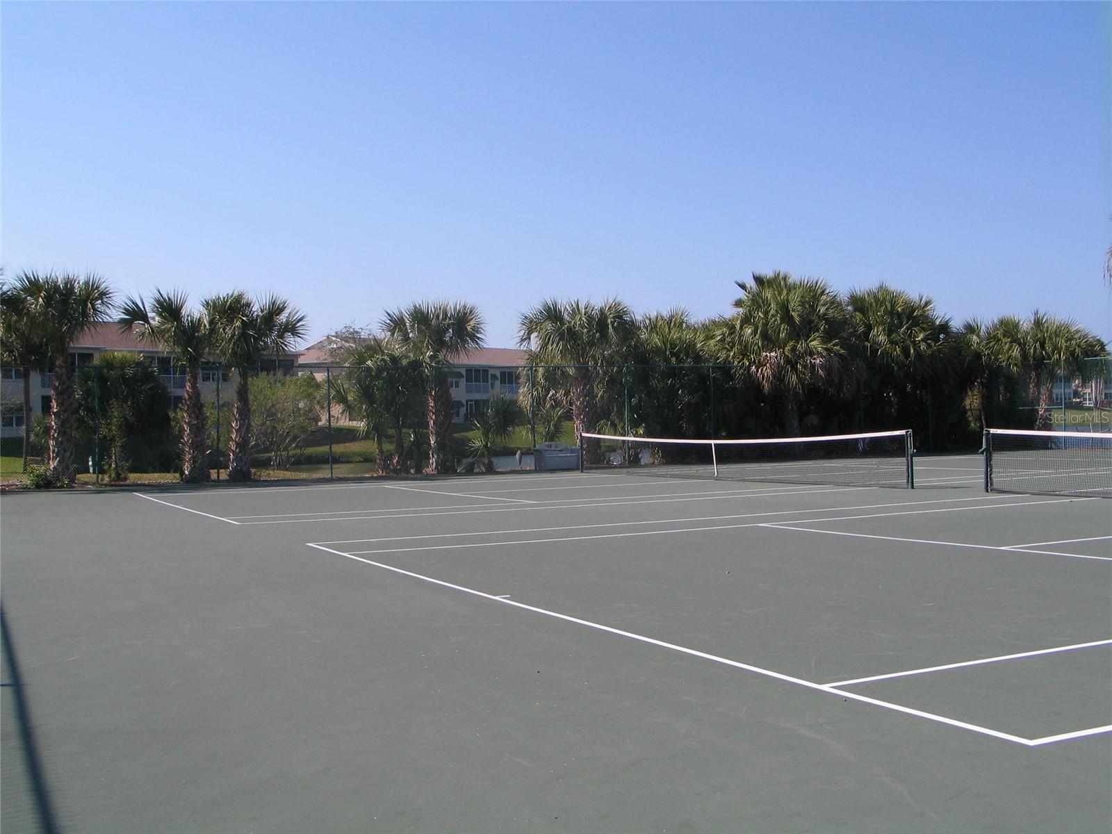 Tennis / Pickleball Courts