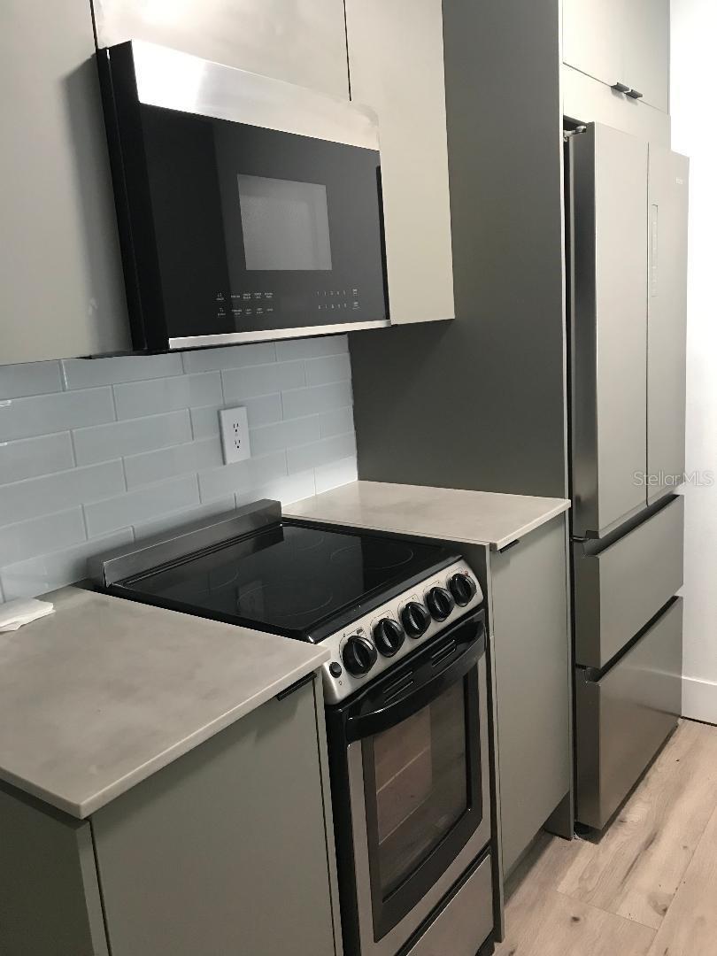Kitchen with newer appliances-countertop
